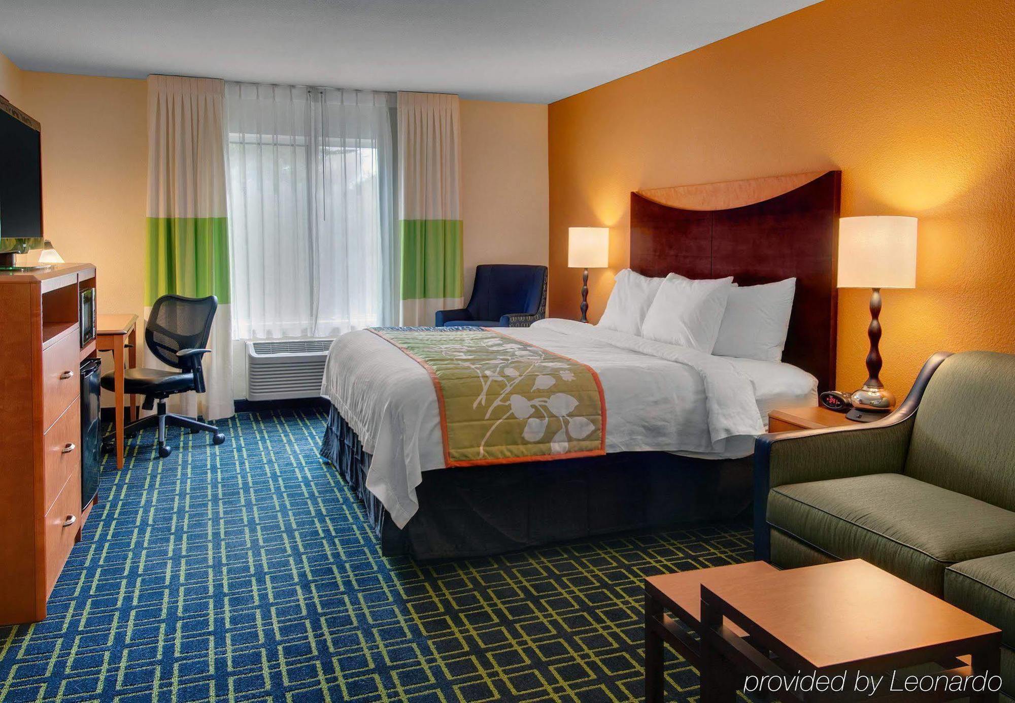Fairfield Inn & Suites Seattle Bellevue/Redmond Room photo